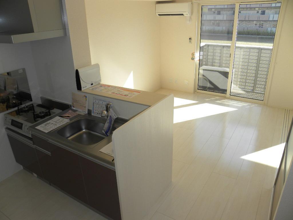 居室・リビング　反転となります。