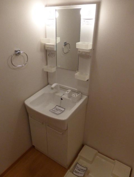 洗面設備　※同建物別室の参考写真です