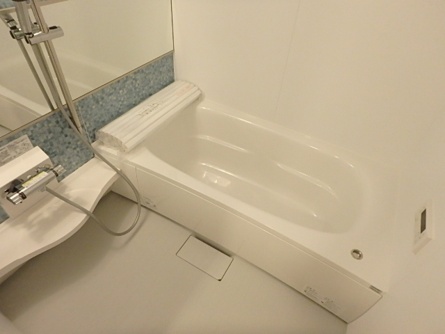 バス・シャワールーム　１坪バスで一日の疲れを癒しましょう