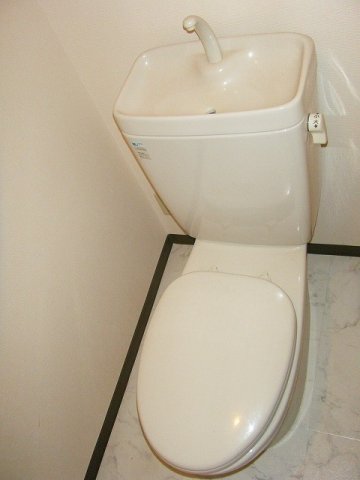 トイレ　※別部屋参考写真