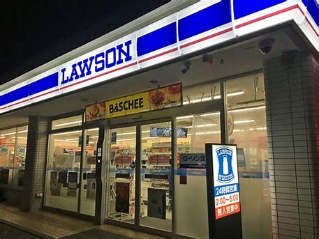 コンビニ　ローソン 港南三丁目店（コンビニ）まで338m