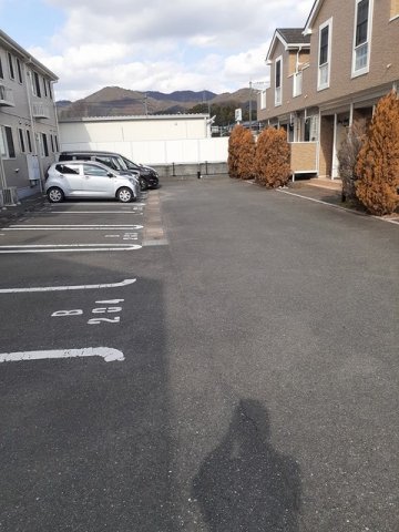 駐車場　駐車スペースもあります☆