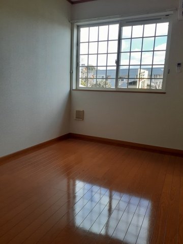 その他部屋・スペース　風通しも良い寝室です☆