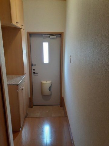 玄関　シューズボックス付きの玄関です★