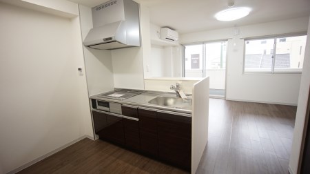 キッチン　IHコンロ付きのカウンターキッチン