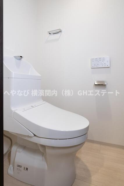 トイレ　※写真は同タイプ住戸です。