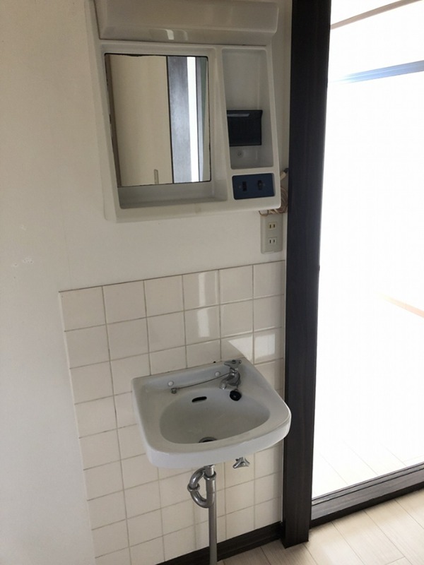 洗面設備　反転部屋参考