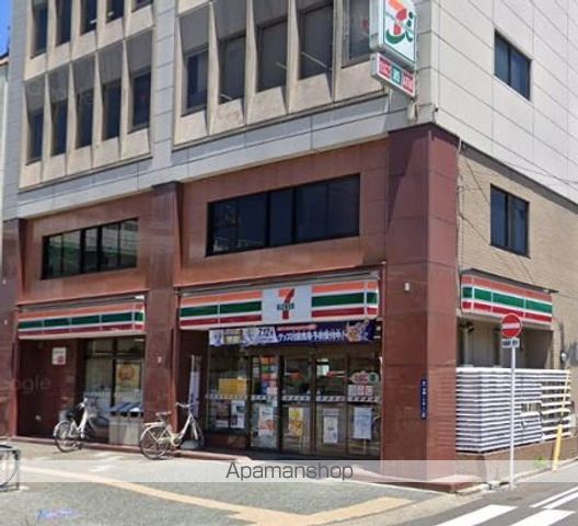 コンビニ　セブンイレブン（コンビニ）まで268m