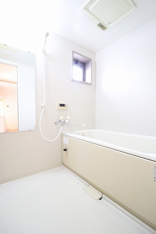 バス・シャワールーム　別部屋写真使用