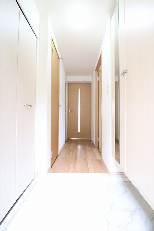 玄関　別部屋写真使用
