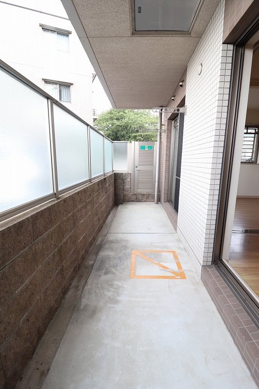 バルコニー　別部屋写真使用