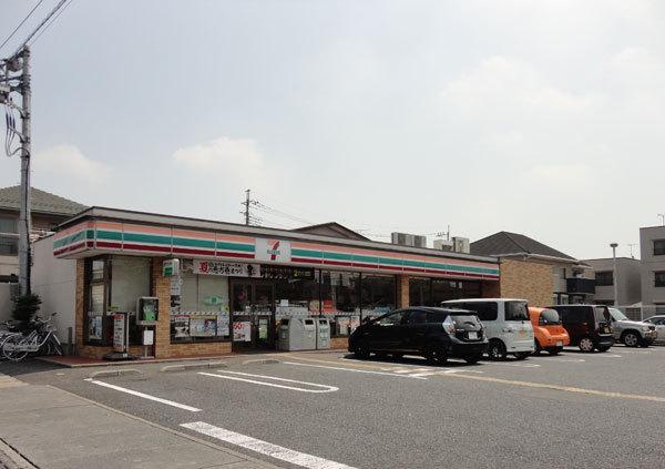 コンビニ　セブンイレブン久喜東2丁目店（コンビニ）まで562m