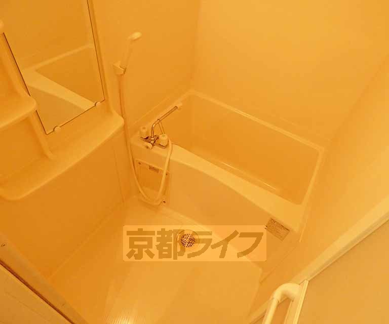 バス・シャワールーム　綺麗なお風呂です。