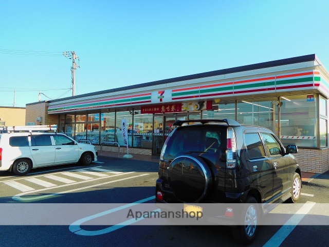コンビニ　セブンイレブン（コンビニ）まで370m