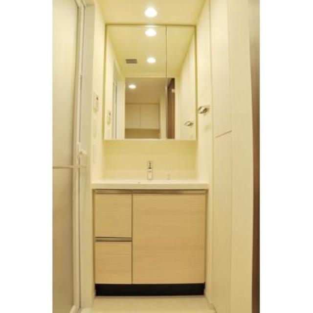 洗面設備　※写真は同タイプ住戸です。