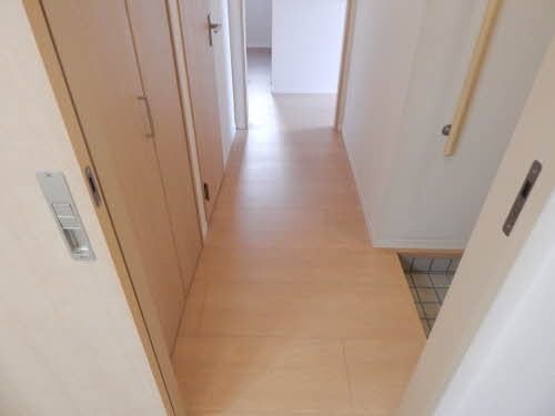 玄関　落ち着いた玄関です