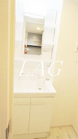 洗面設備　独立洗面台です。