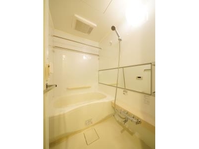 バス・シャワールーム　※別部屋の参考写真です。