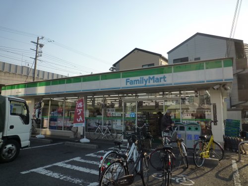 コンビニ　ファミリーマート MYS我孫子前駅西店（コンビニ）まで354m