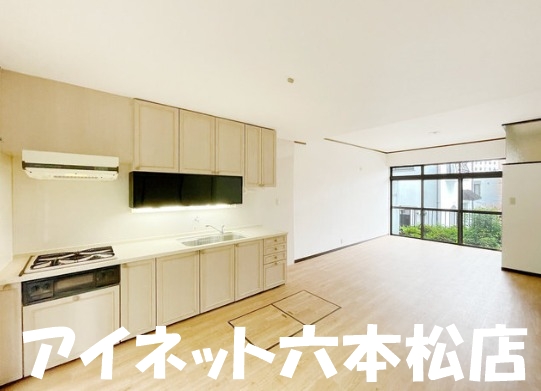 居室・リビング　広々17帖越えのリビングです