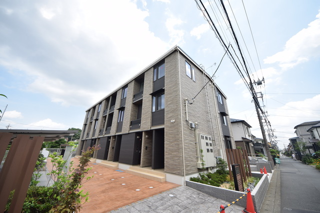 建物外観　～ドーンっ～