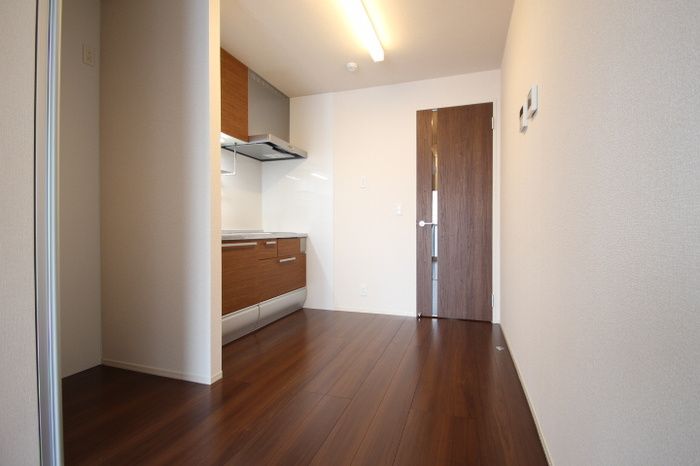 居室・リビング　☆明るい洋室☆