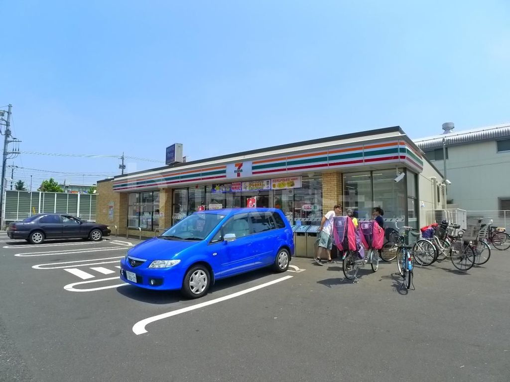 コンビニ　セブンイレブン足立堀之内2丁目店（コンビニ）まで380m