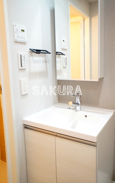 洗面設備　身支度に欠かせない独立洗面台♪