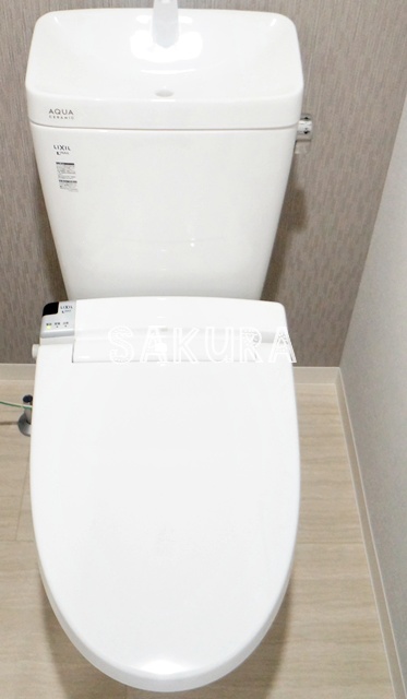 トイレ　嬉しい温水洗浄便座♪