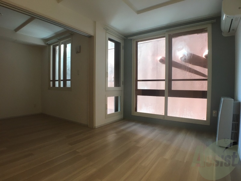 居室・リビング　広くてキレイなお部屋が広がっていて、充実した生活が送れそう。