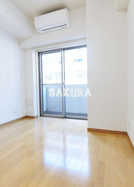 居室・リビング　こちらのリビングで趣味の時間をお楽しみください♪