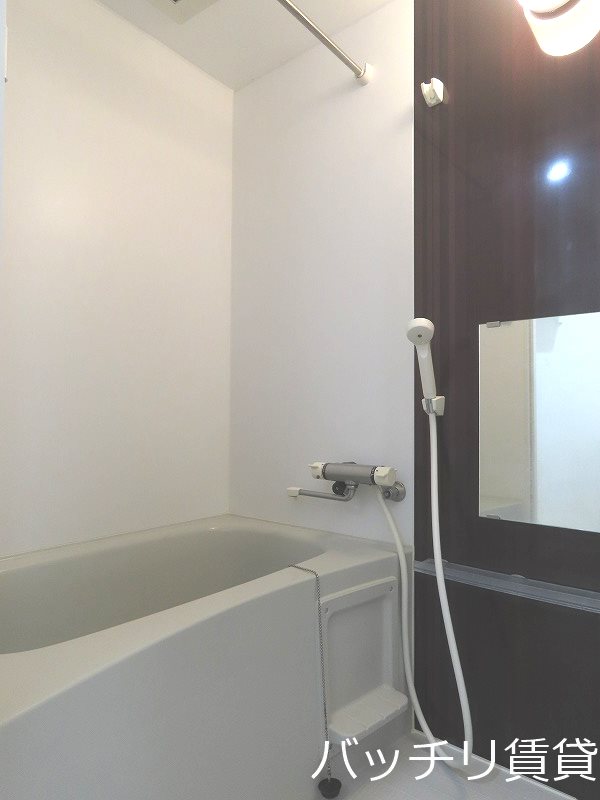 バス・シャワールーム　同型タイプの為、現状を優先致します。