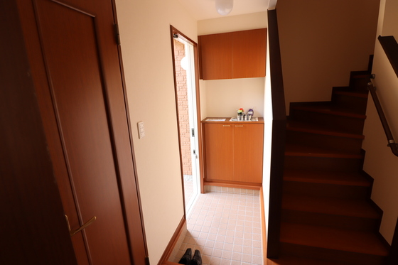 玄関　※別部屋の写真です