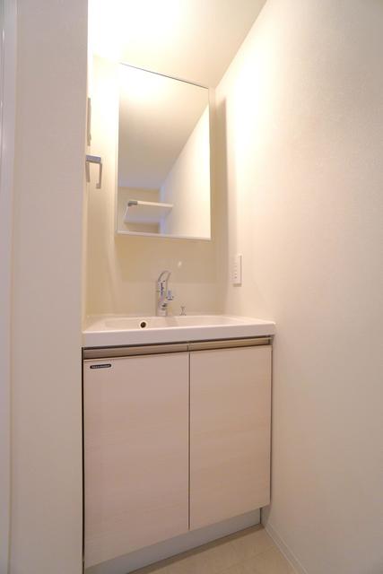 洗面設備　※写真は同タイプ住戸です。