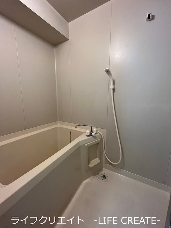 バス・シャワールーム　写真は601号室