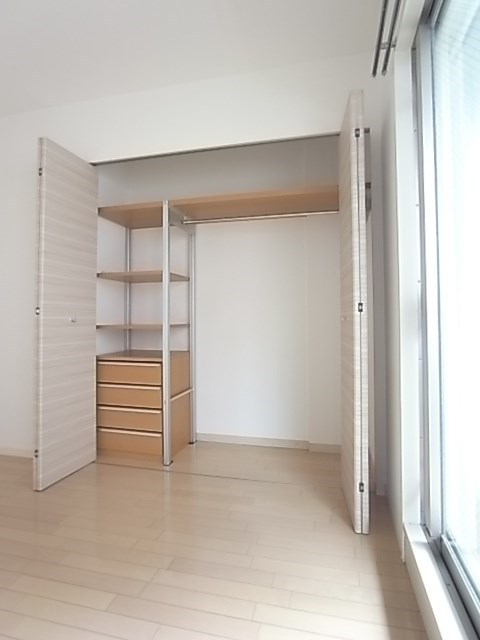 収納　たっぷりとした収納スペースです