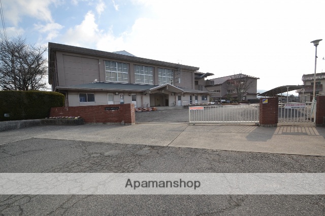 中学校　東広島市立磯松中学校（中学校）まで948m