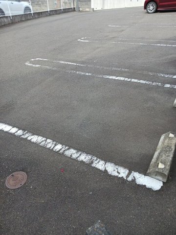 駐車場　車をお持ちの方に嬉しい駐車場付きの物件です