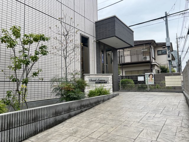 エントランス　グランルミエール　エントランス