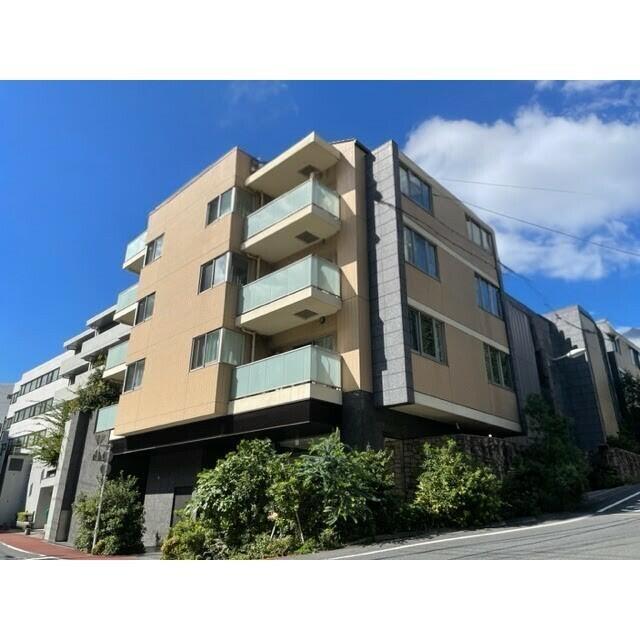 建物外観　街並みに馴染む上品な外観です。