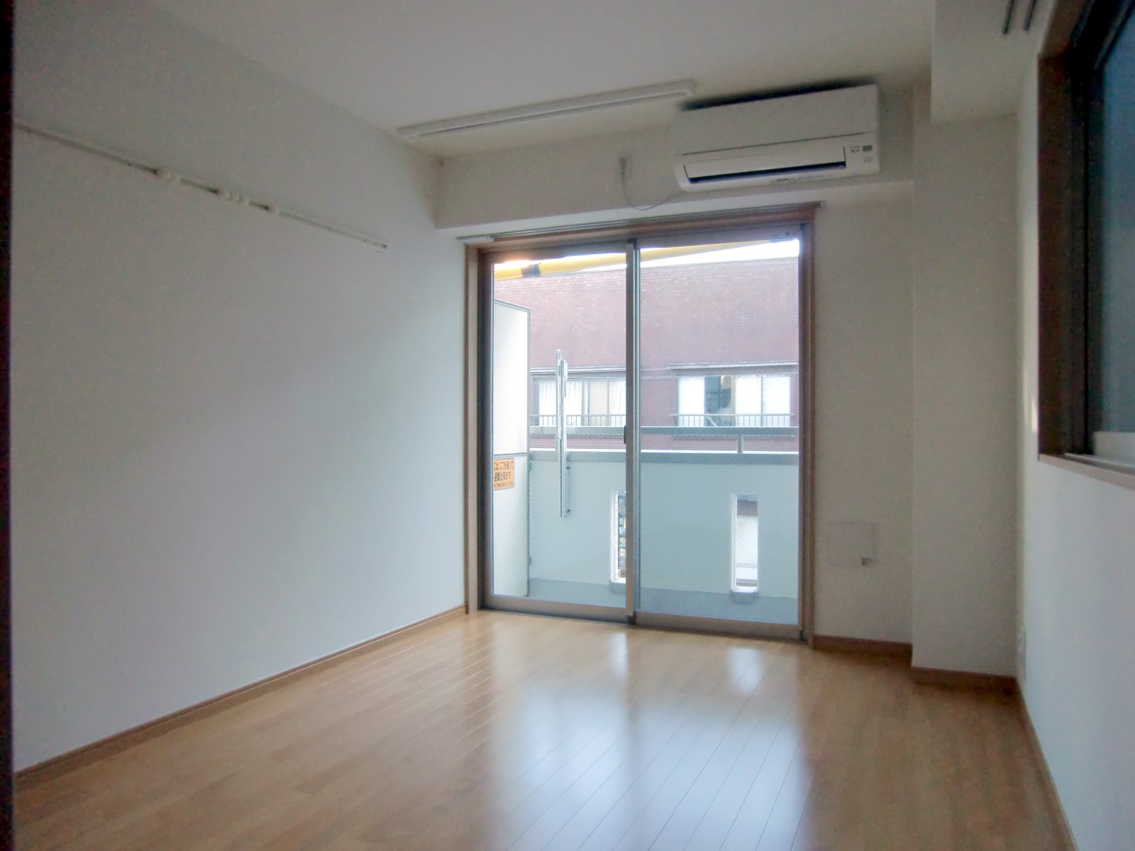 居室・リビング　居室