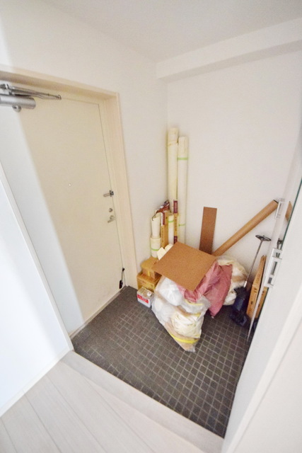 玄関　～ただいまーリフォーム中～