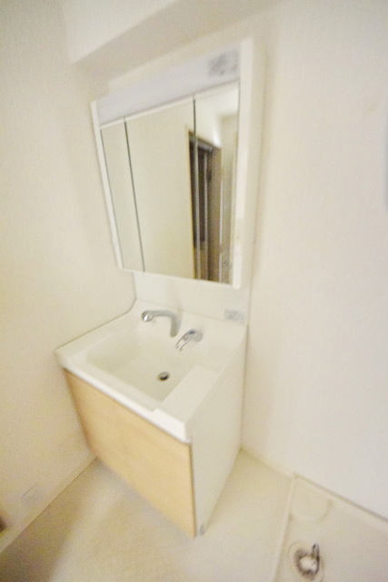 洗面設備　～身だしなみはこちら～