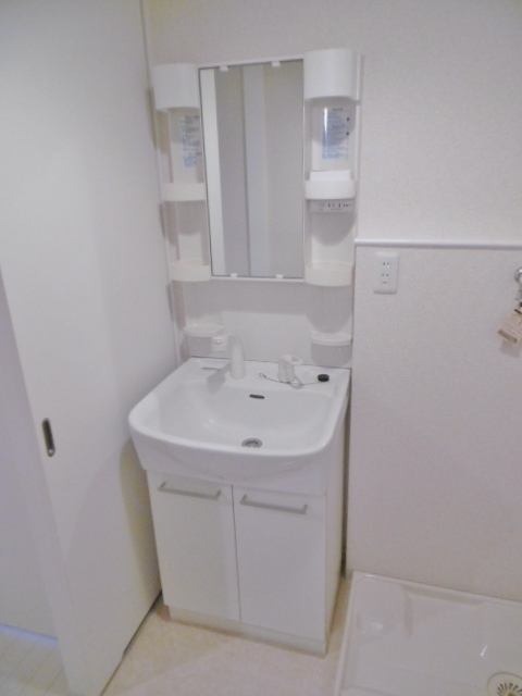 洗面設備　402号室の写真になります。