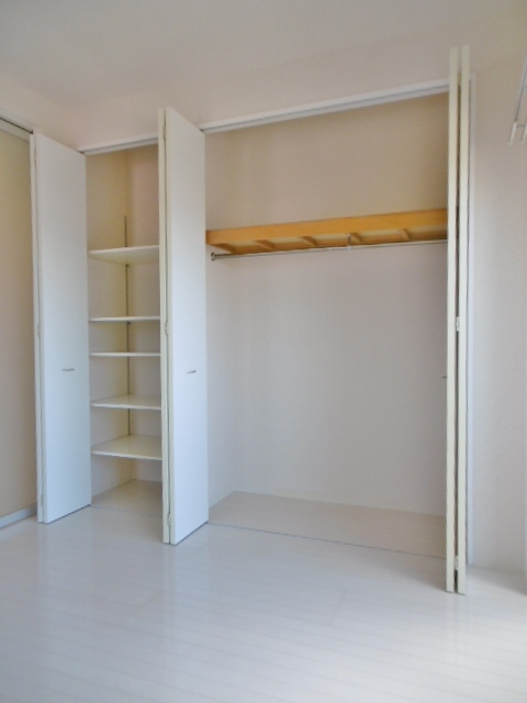 収納　402号室の写真になります。