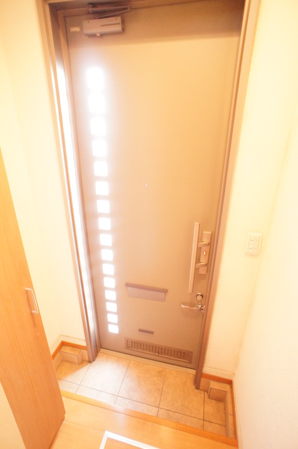 玄関　すっきりシンプルな玄関スペースです！