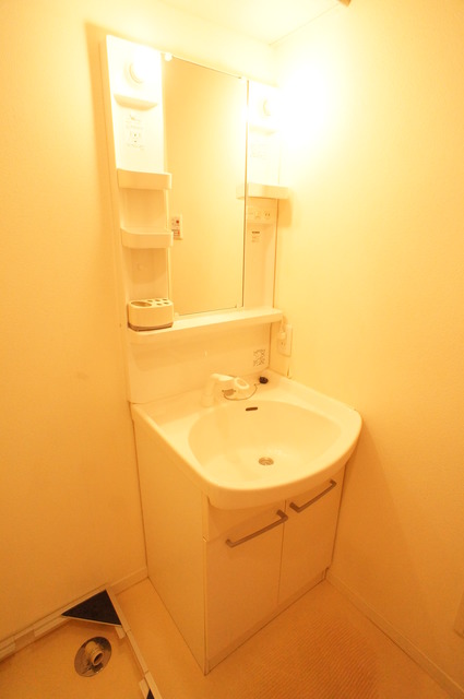 洗面設備　独立洗面台なら落ち着いて身支度ができます☆