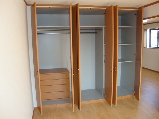 収納　クローゼット