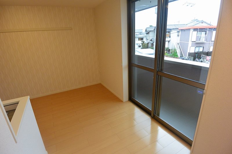 居室・リビング　フローリング仕上げ