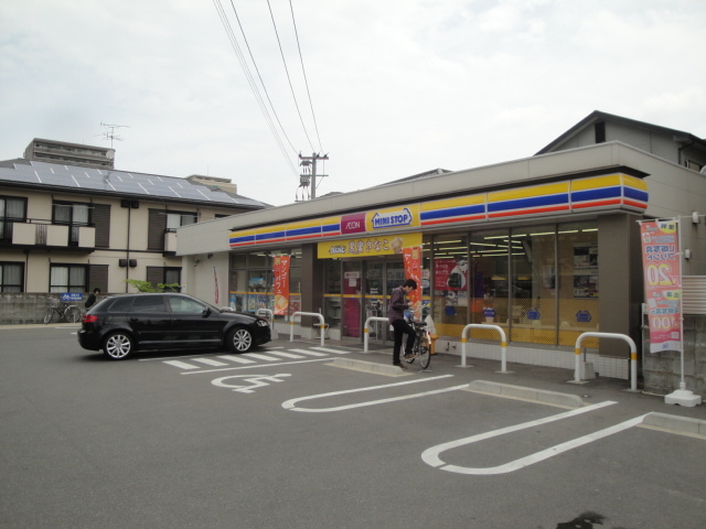 コンビニ　ミニストップ福岡姪浜駅南店（コンビニ）まで515m